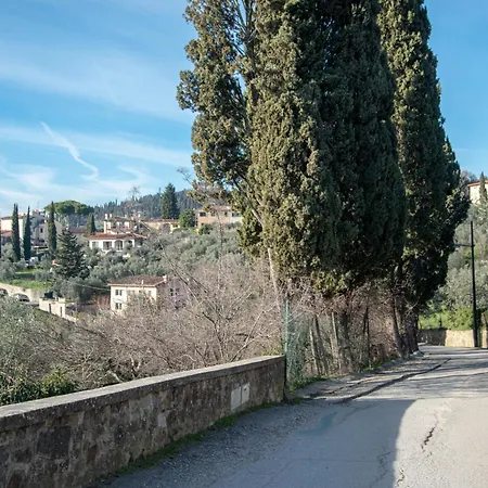 Olive Garden Loft - *